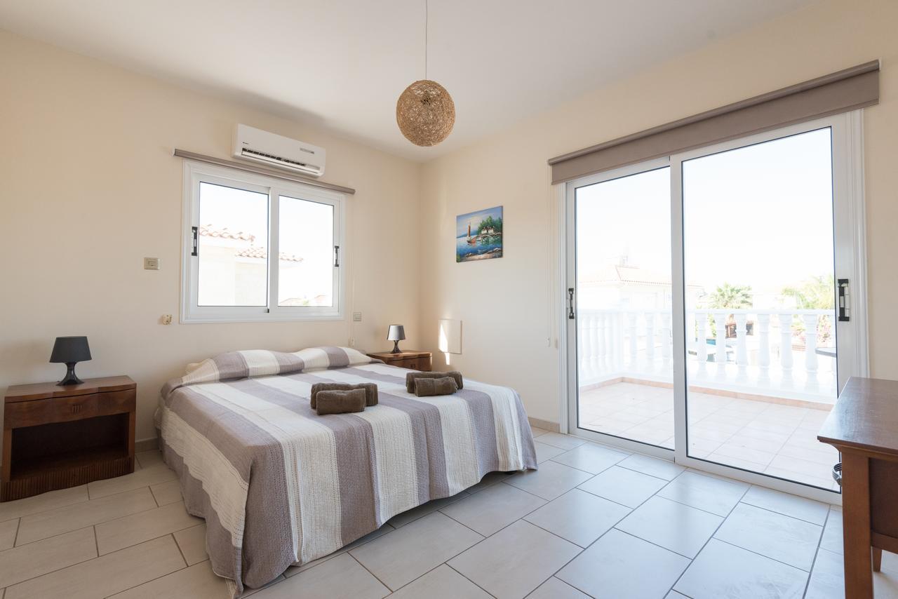 Villa Valmare Ayia Napa Eksteriør billede