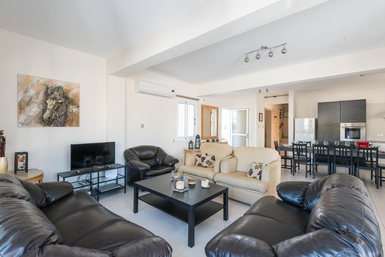 Villa Valmare Ayia Napa Eksteriør billede